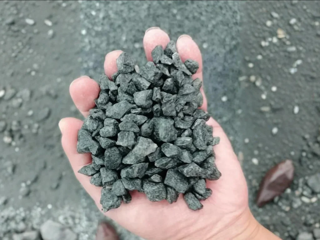 玄武岩破碎设备:玄武岩破碎用哪种破碎机比较好? 1 玄武岩破碎设备